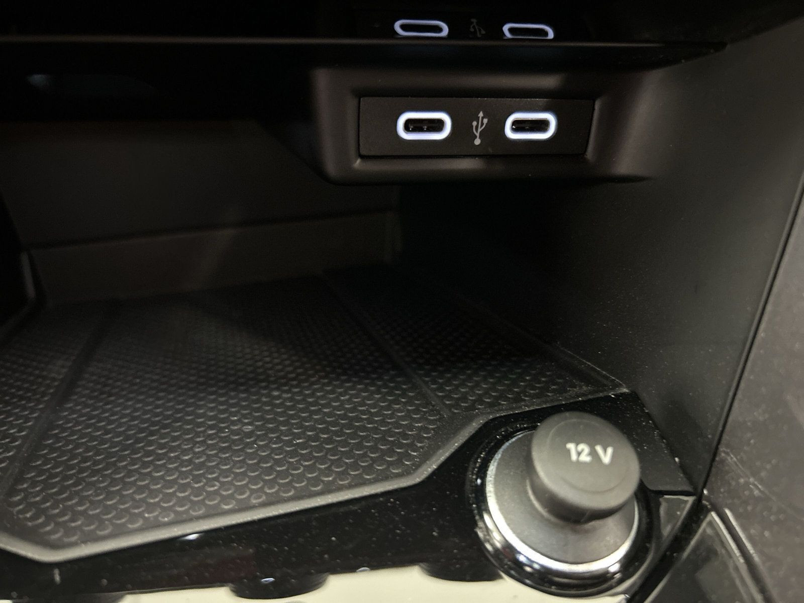 Volkswagen - T-Roc_24