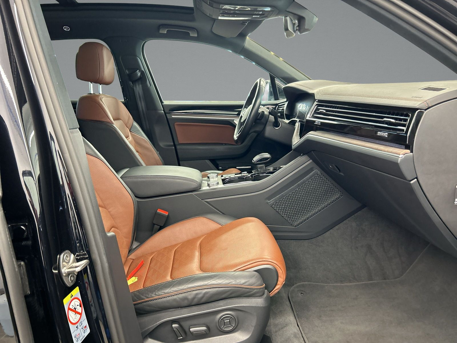 Volkswagen - Touareg_10
