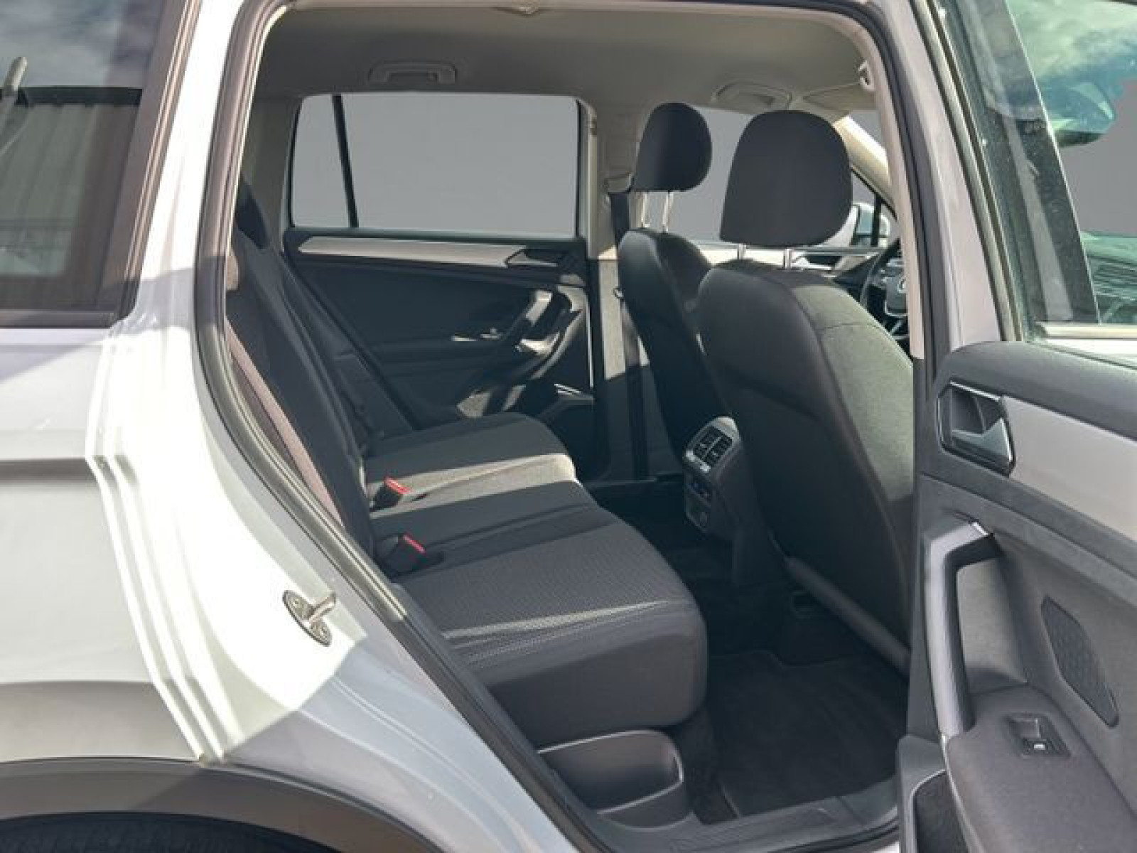 Volkswagen - Tiguan_13