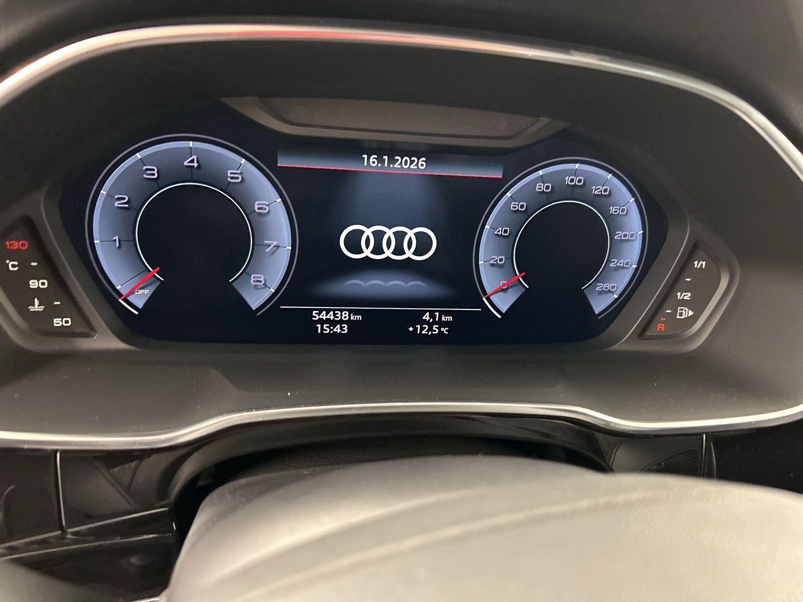 Audi - Q3_20