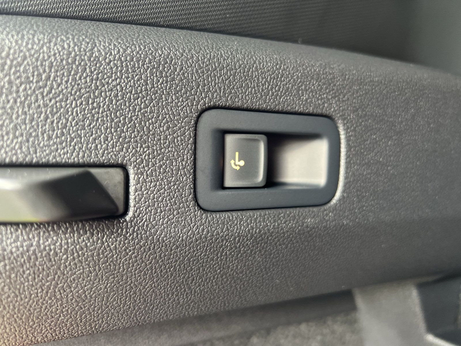 Volkswagen - T-Roc_25