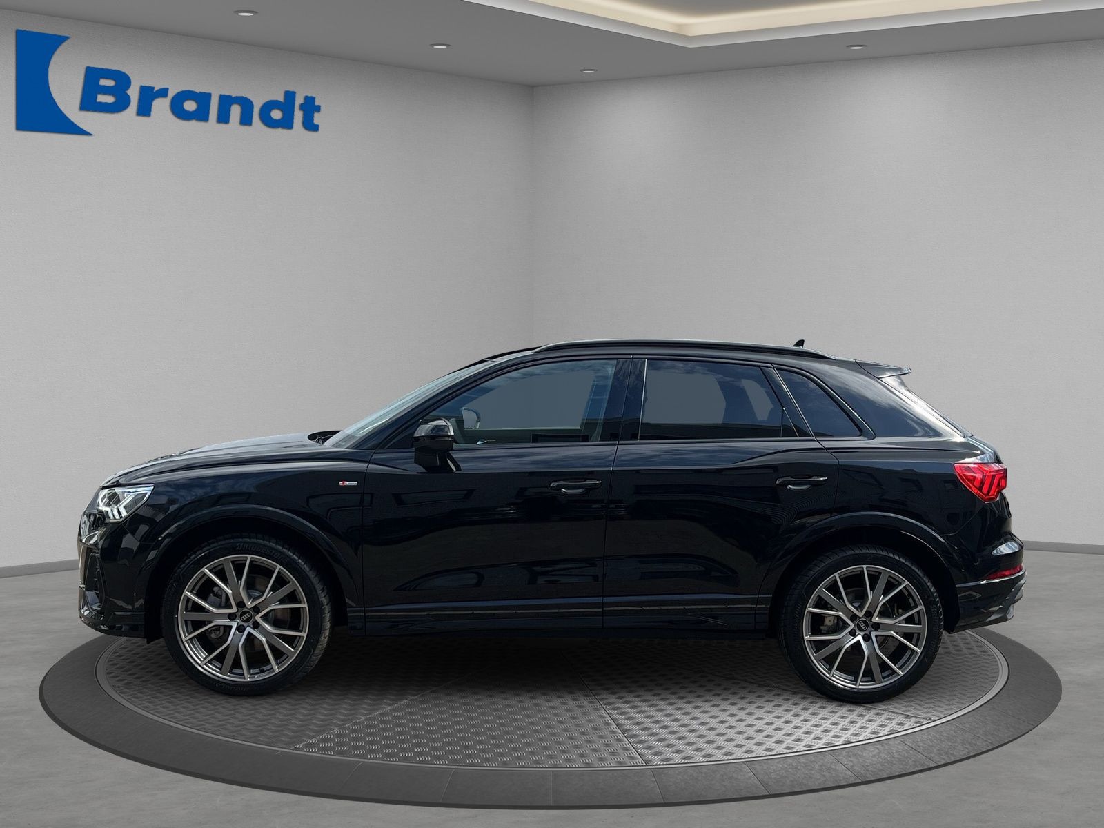 Audi - Q3_2