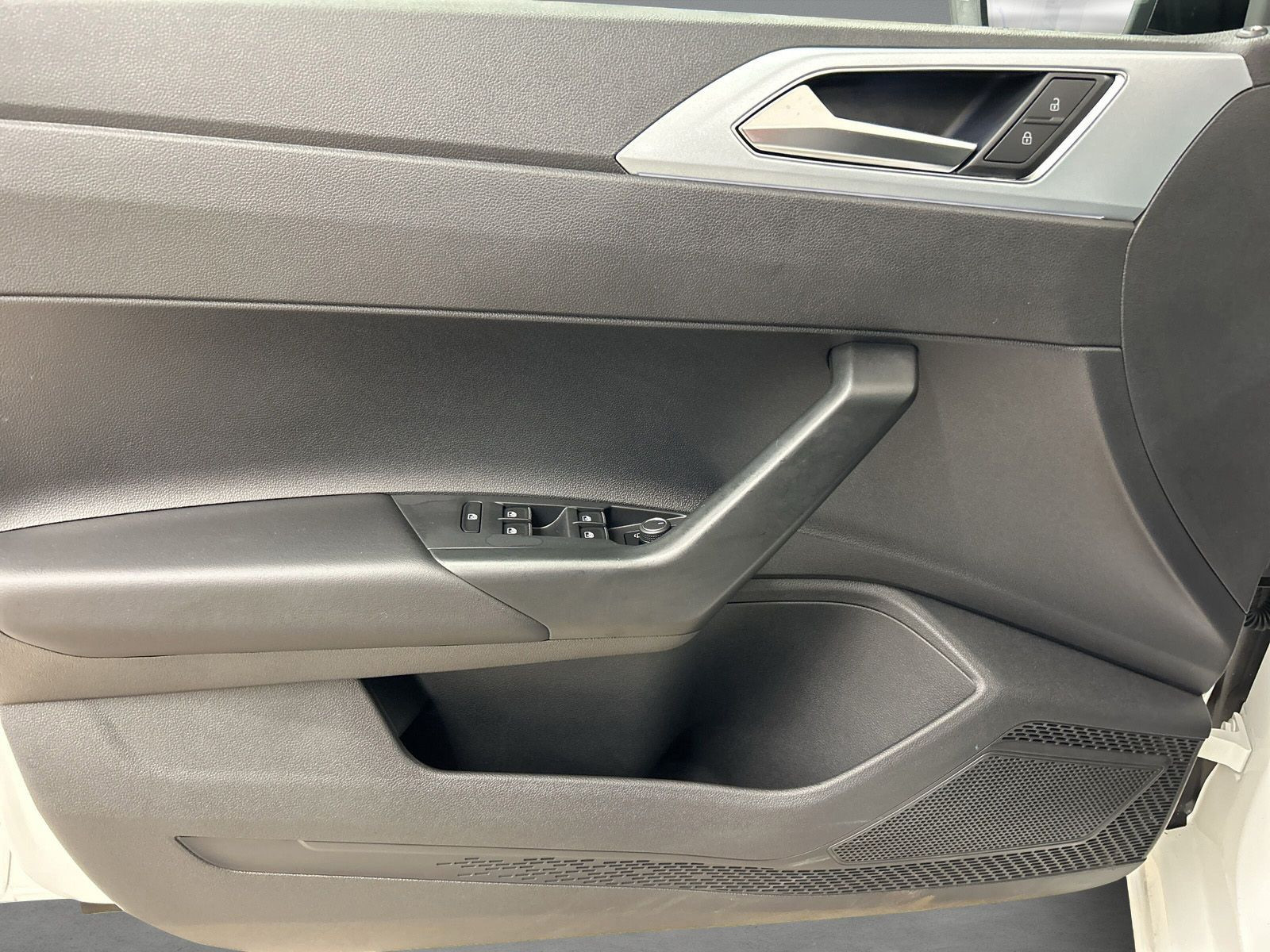 Volkswagen - Polo_23