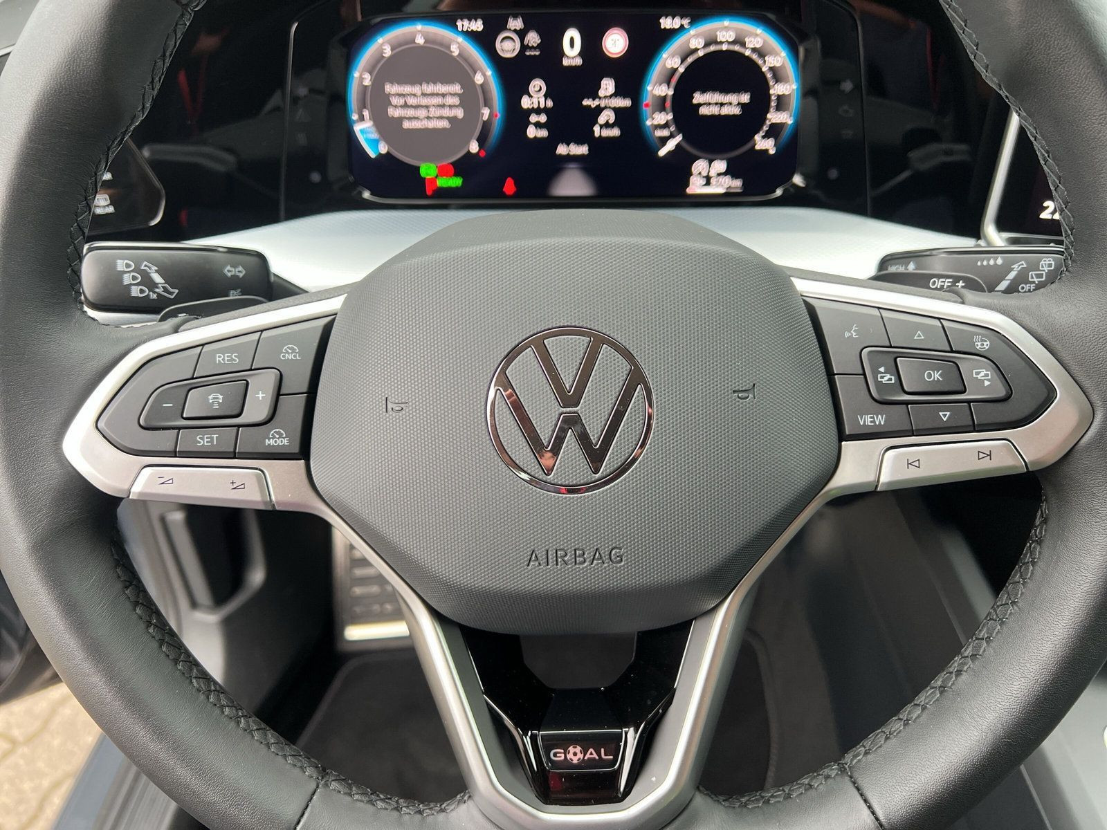 Volkswagen - Golf_24