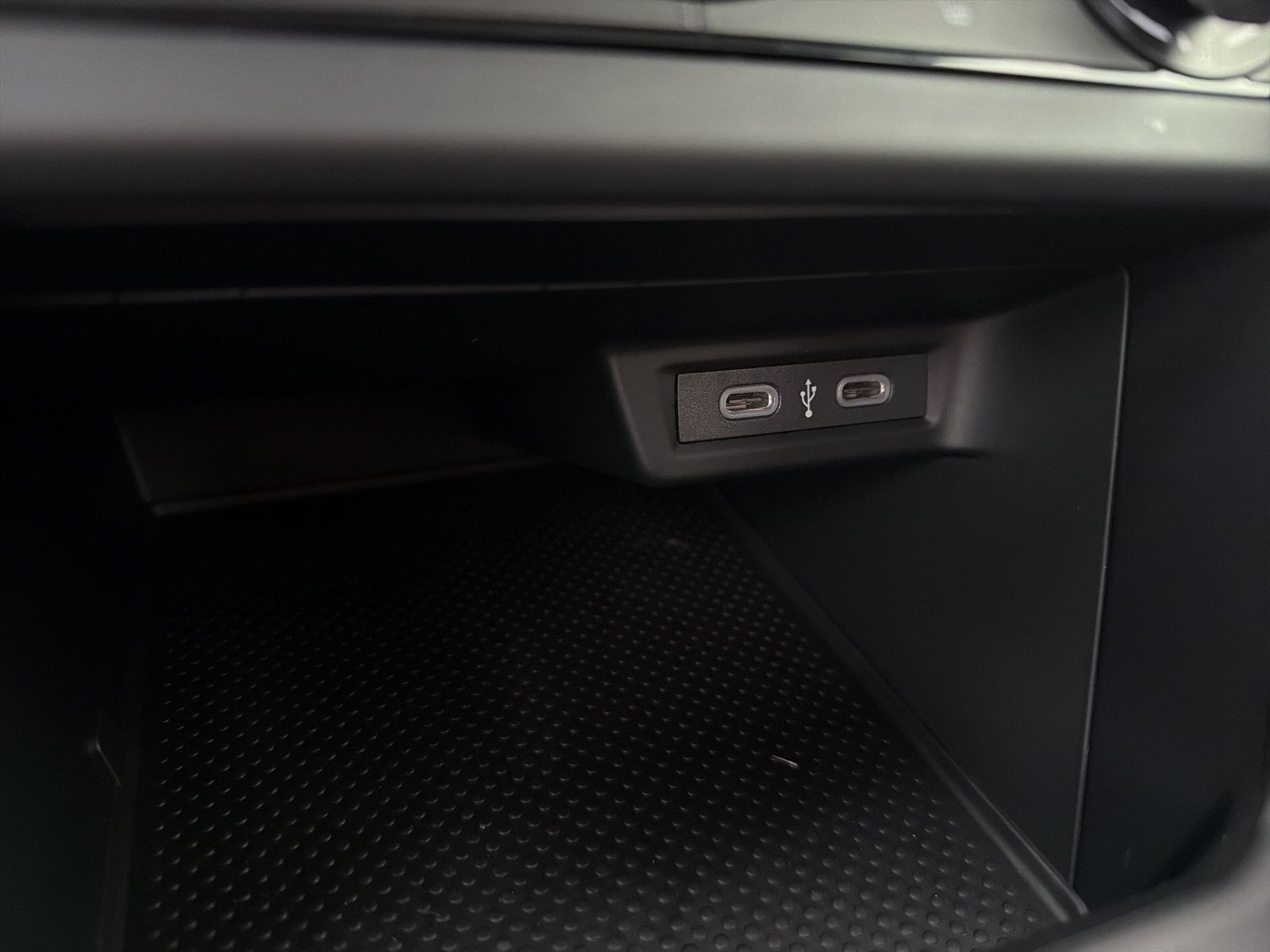 Volkswagen - Polo_25