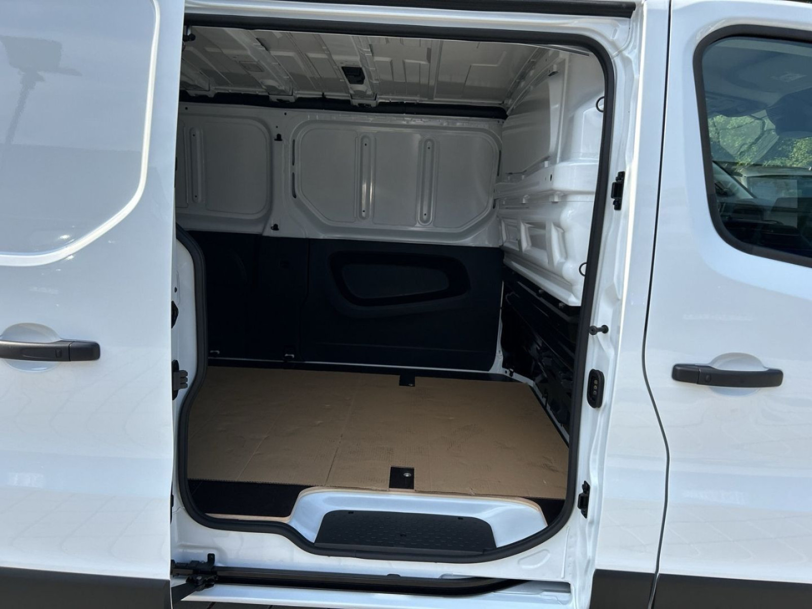 Nissan - Primastar_7