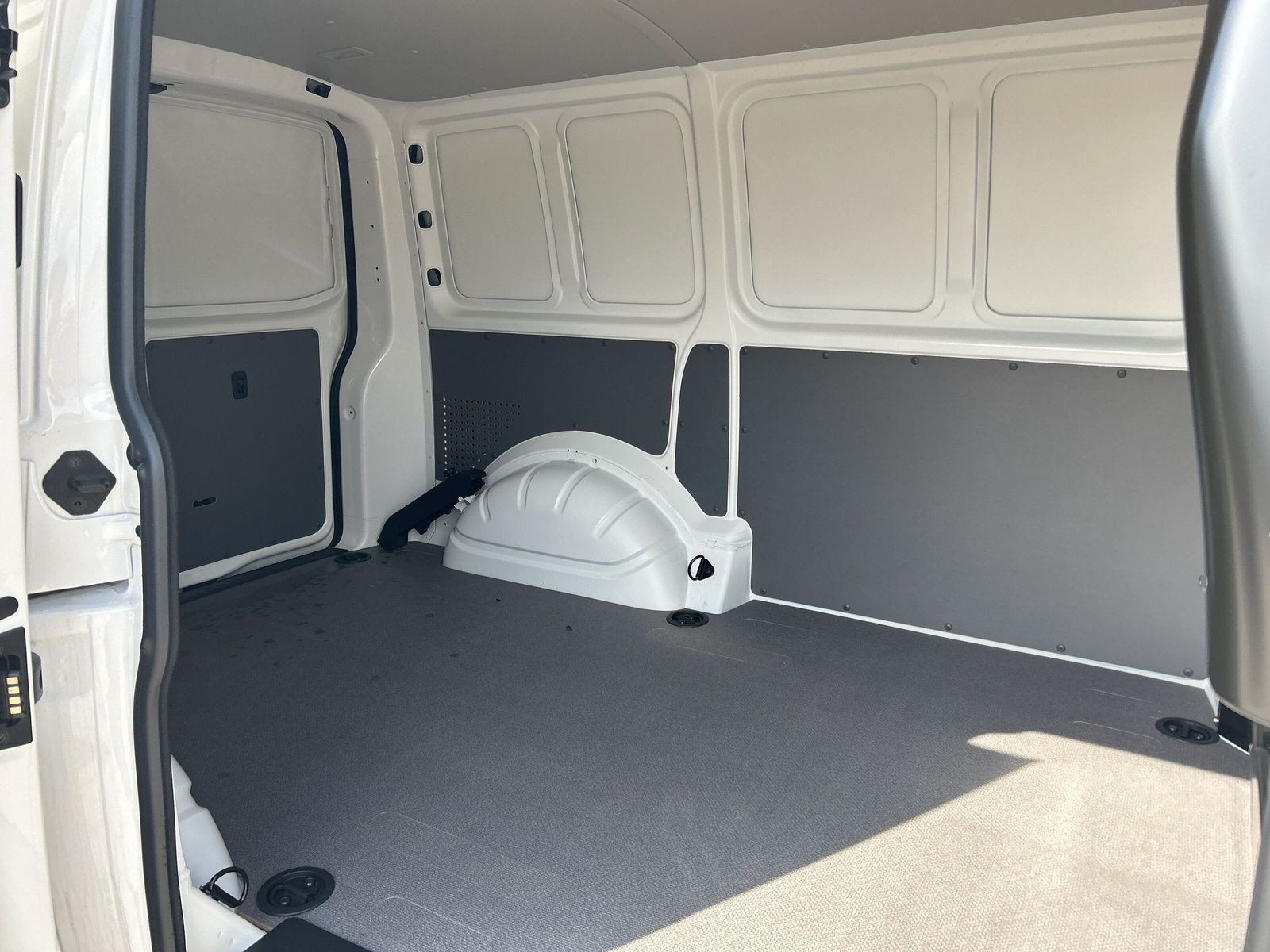 Volkswagen - T6.1 Transporter_13