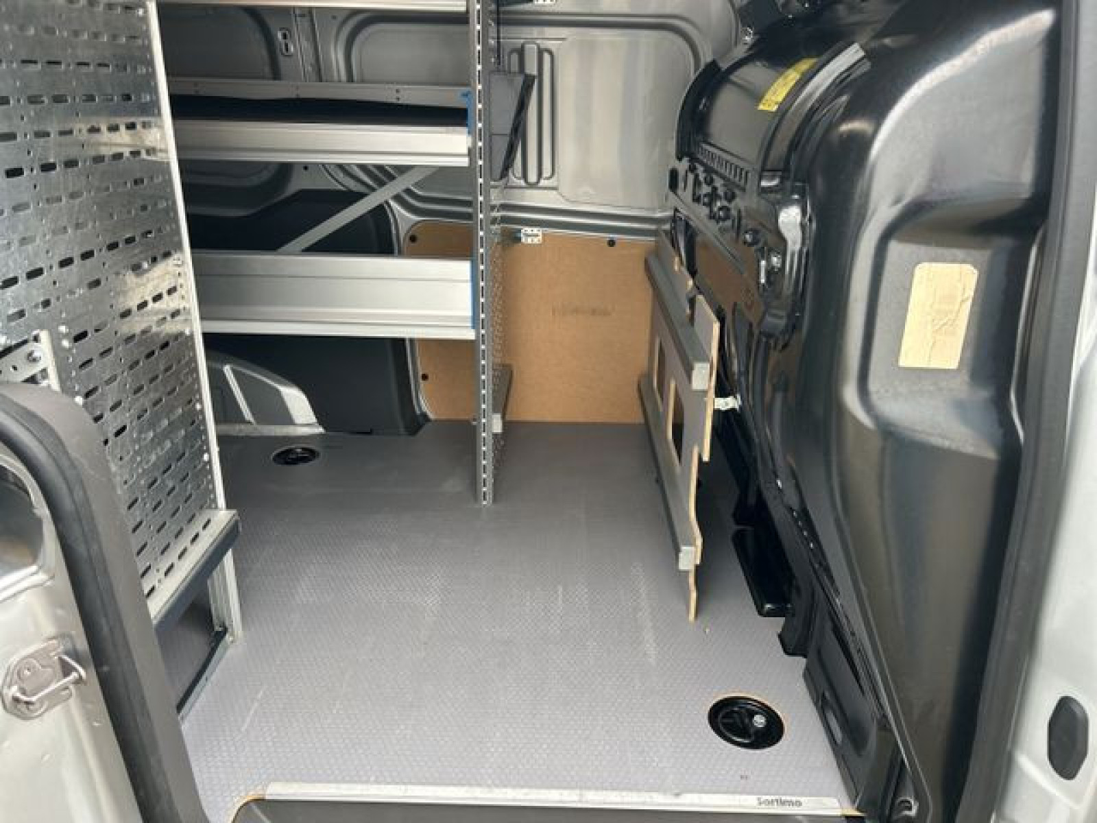 Ford - Transit Connect_13