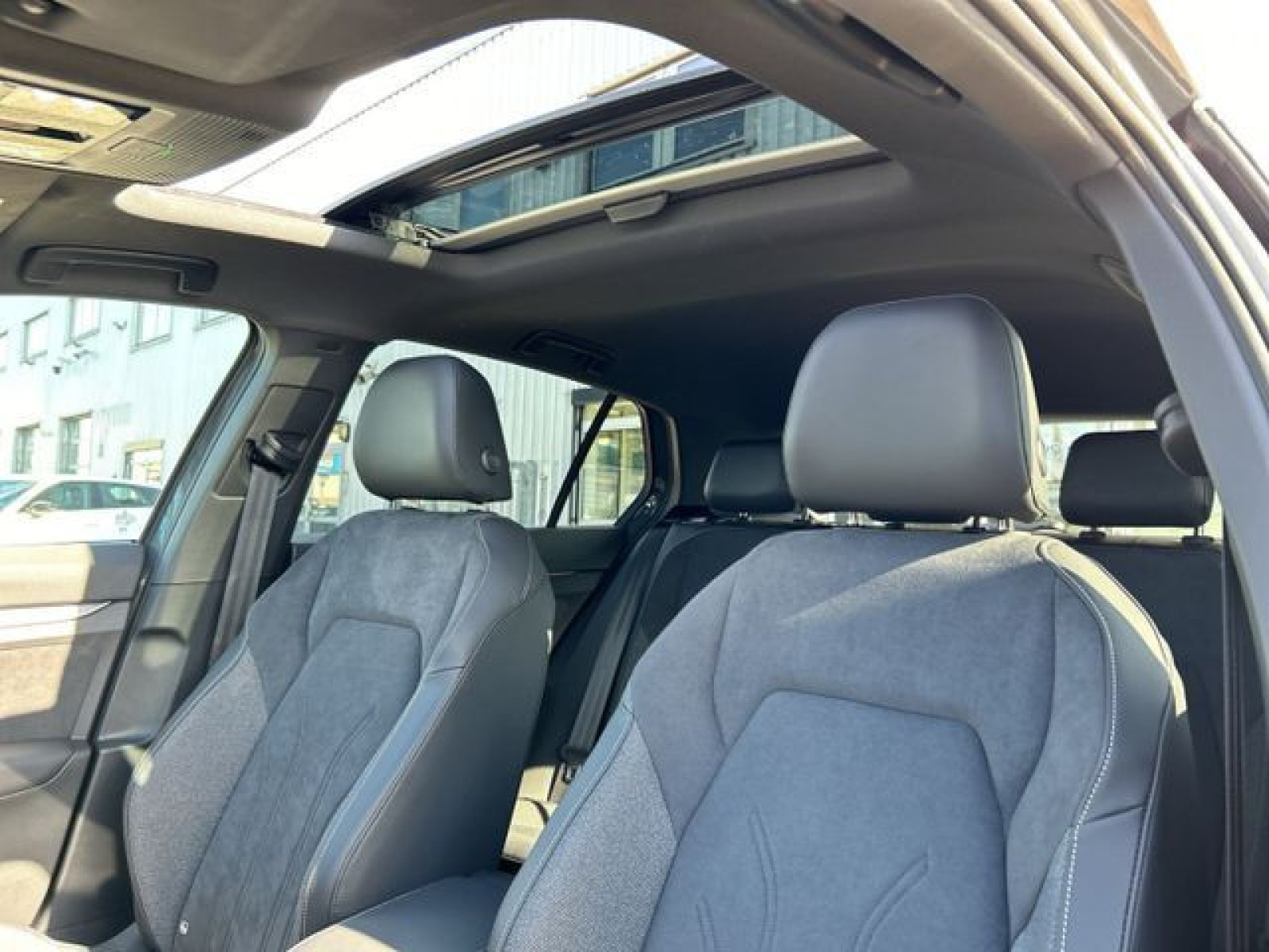 Volkswagen - Golf_27