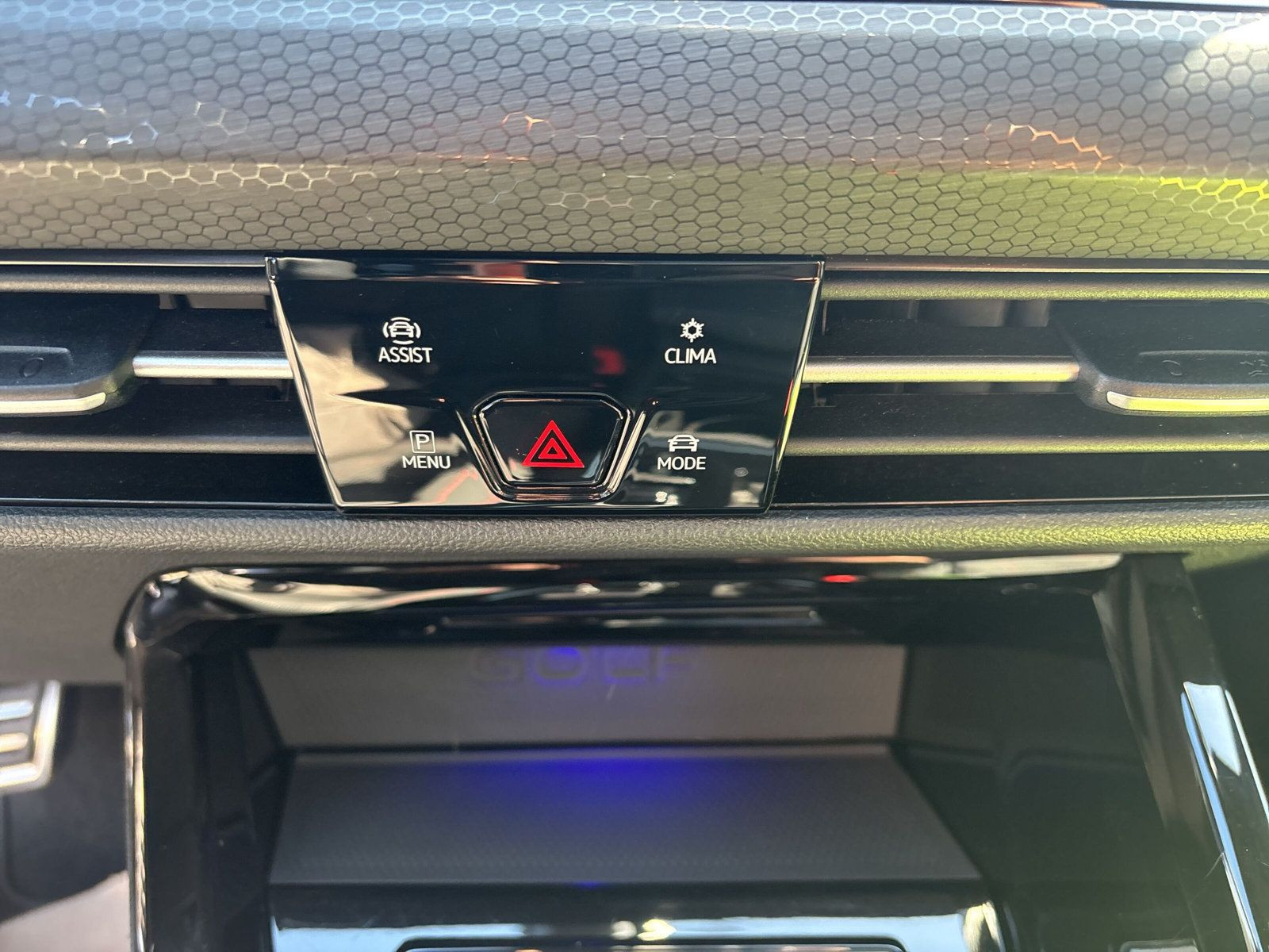 Volkswagen - Golf GTI_16