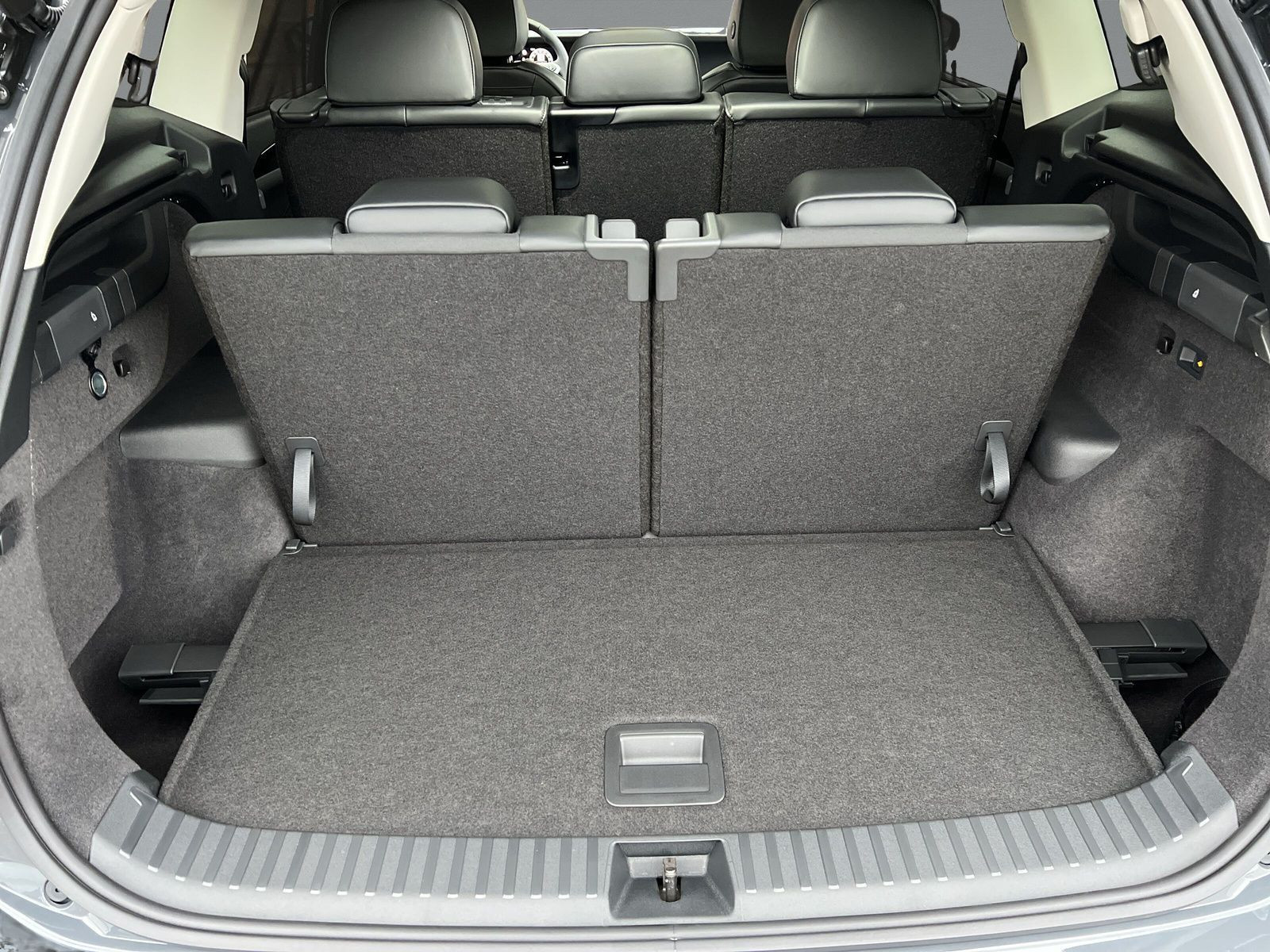 Volkswagen - Tayron_10