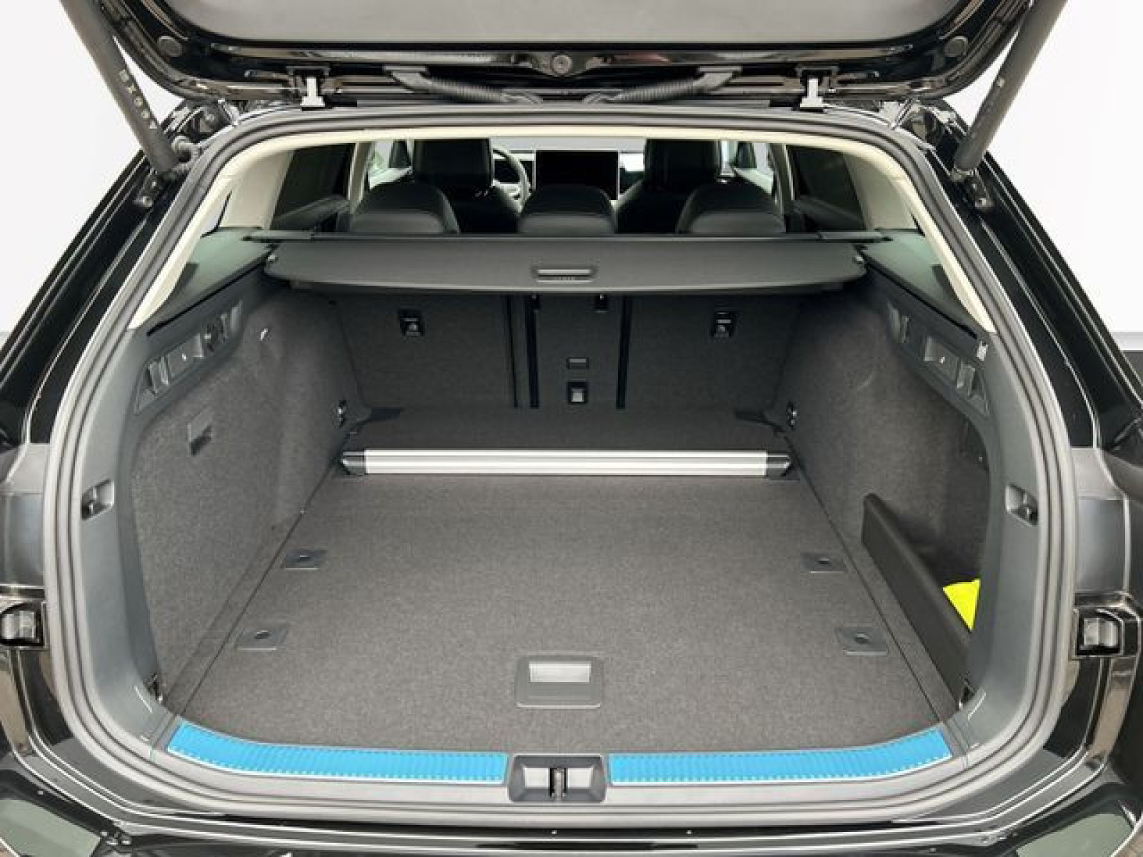 Volkswagen - Passat Variant_11