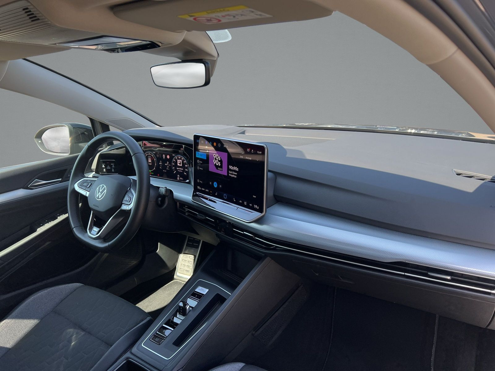 Volkswagen - Golf_15