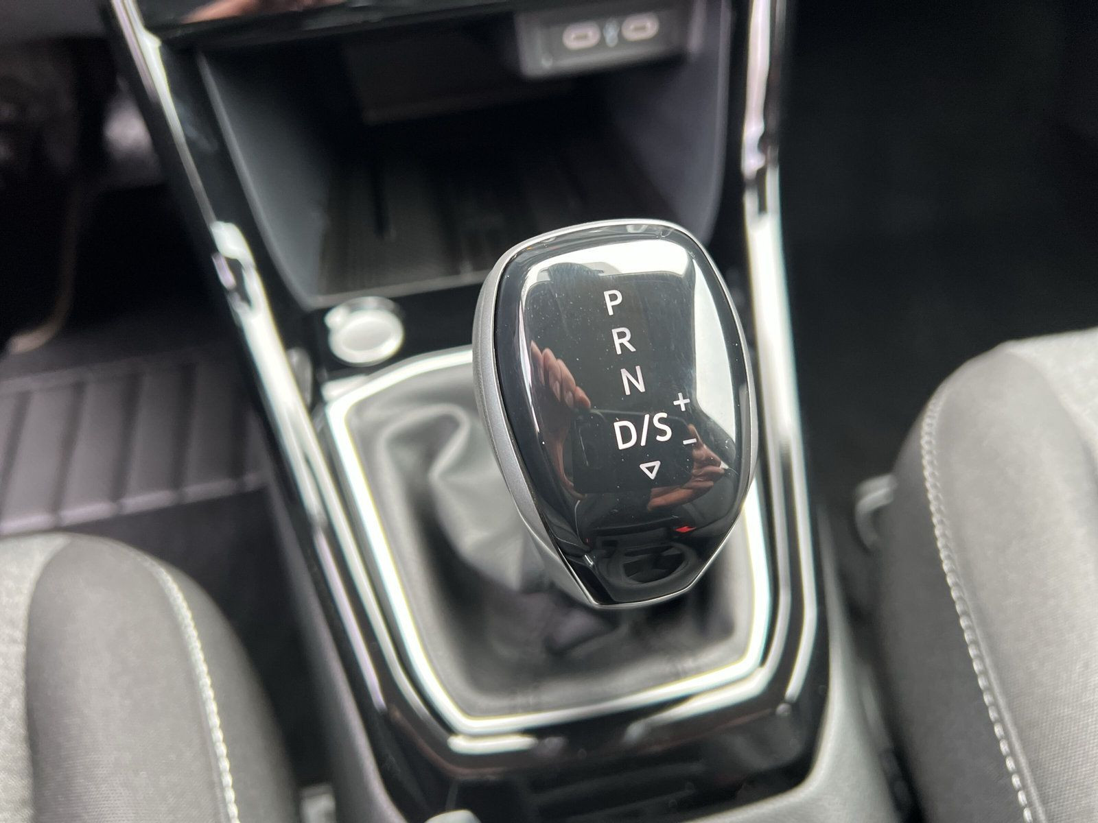 Volkswagen - T-Cross_16