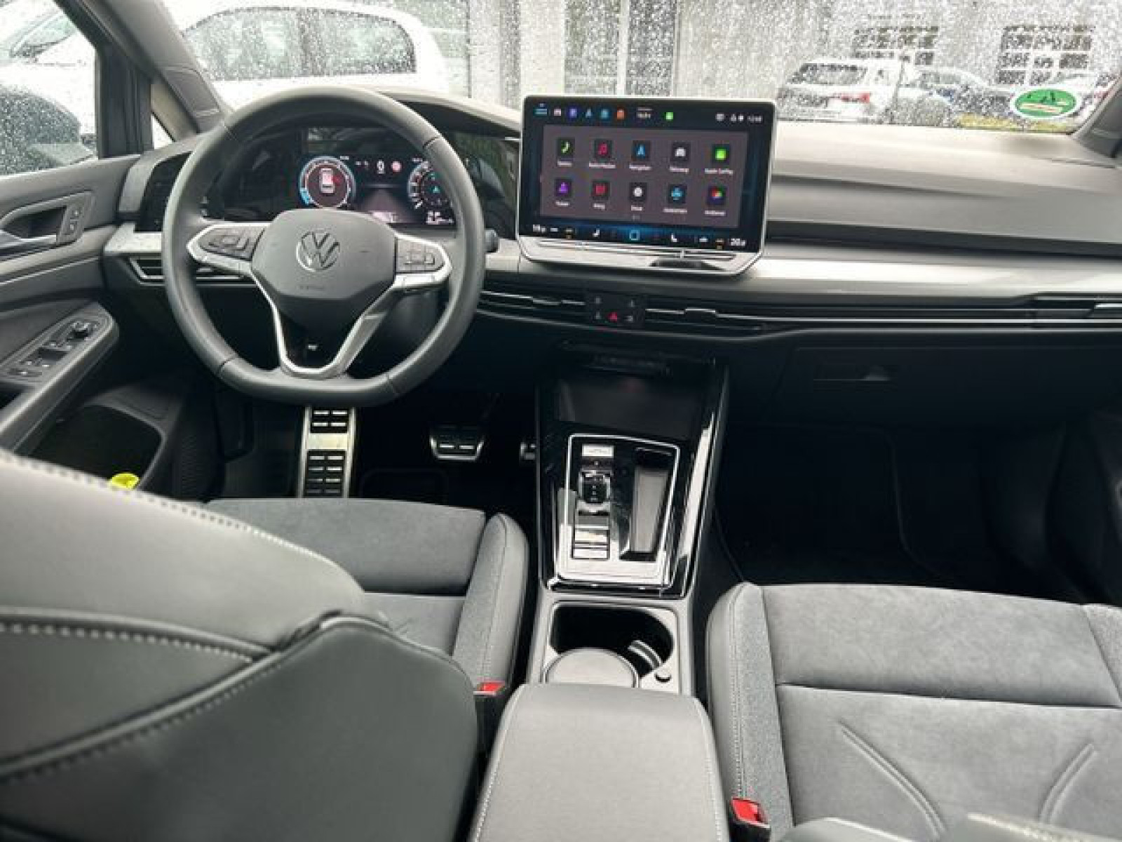 Volkswagen - Golf_11