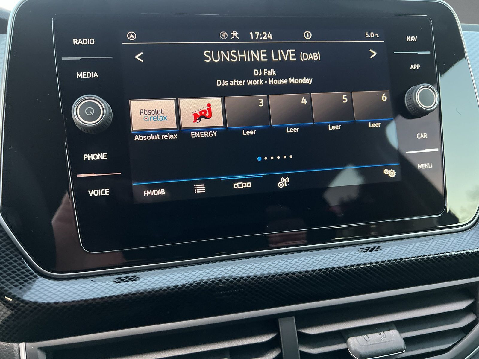 Volkswagen - T-Cross_19