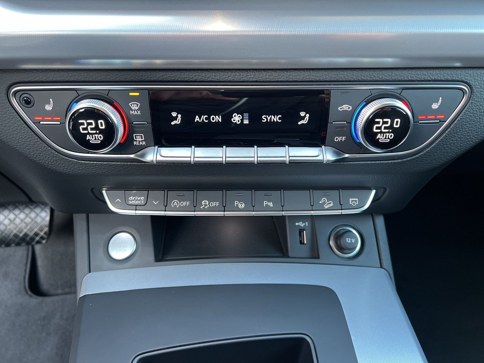 Audi - Q5_16