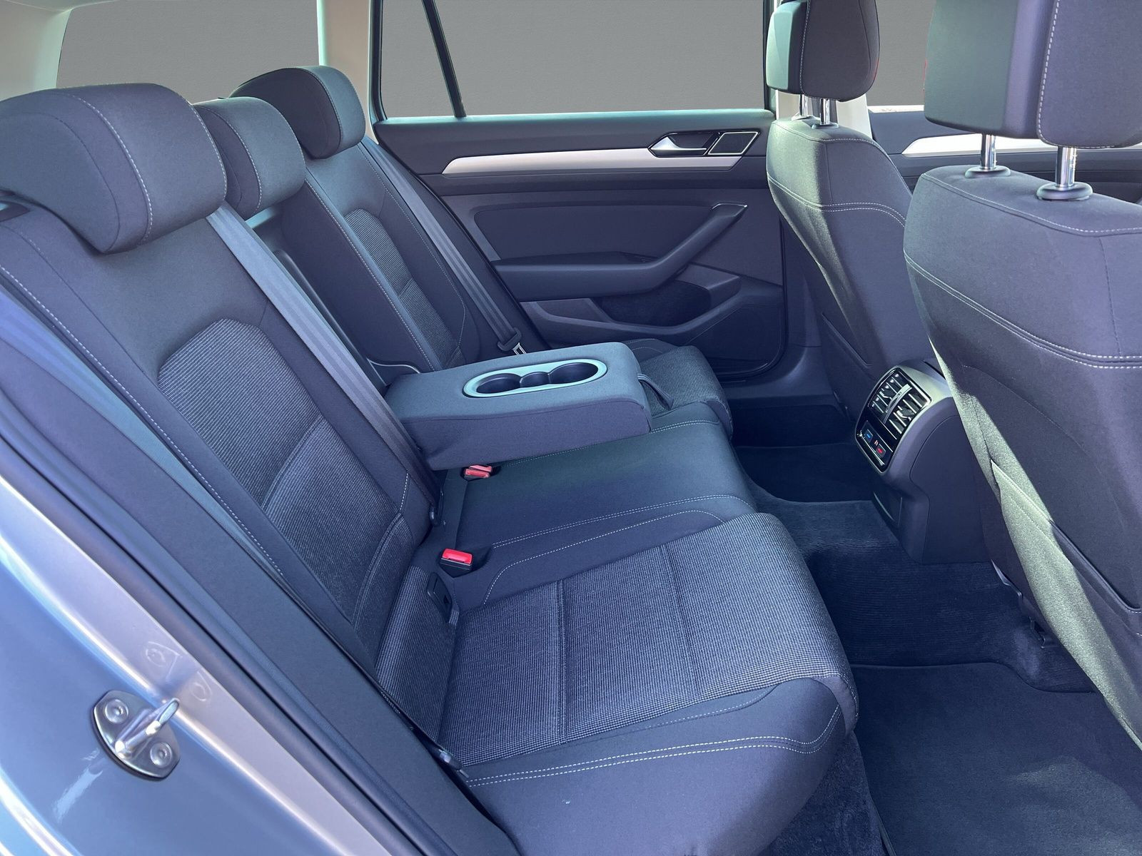 Volkswagen - Passat Variant_13