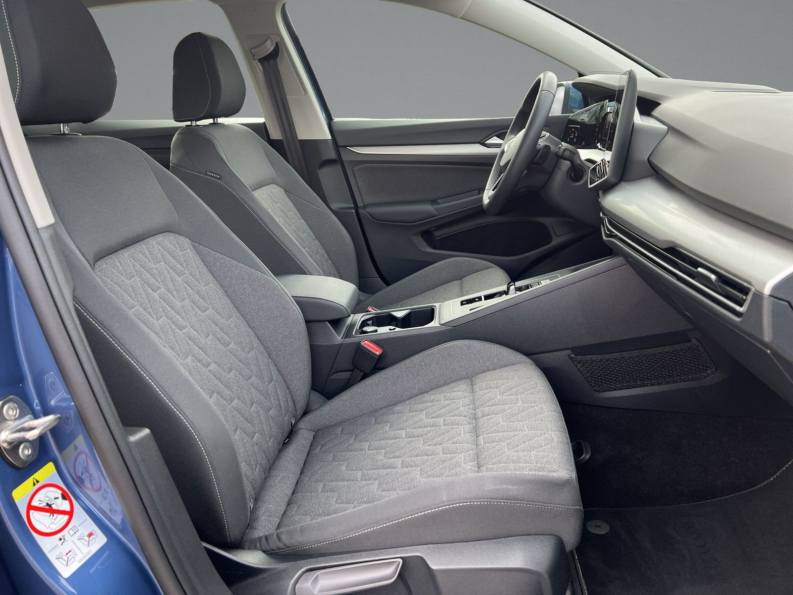 Volkswagen - Golf_13