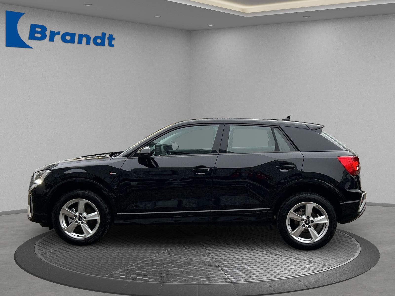 Audi - Q2_2