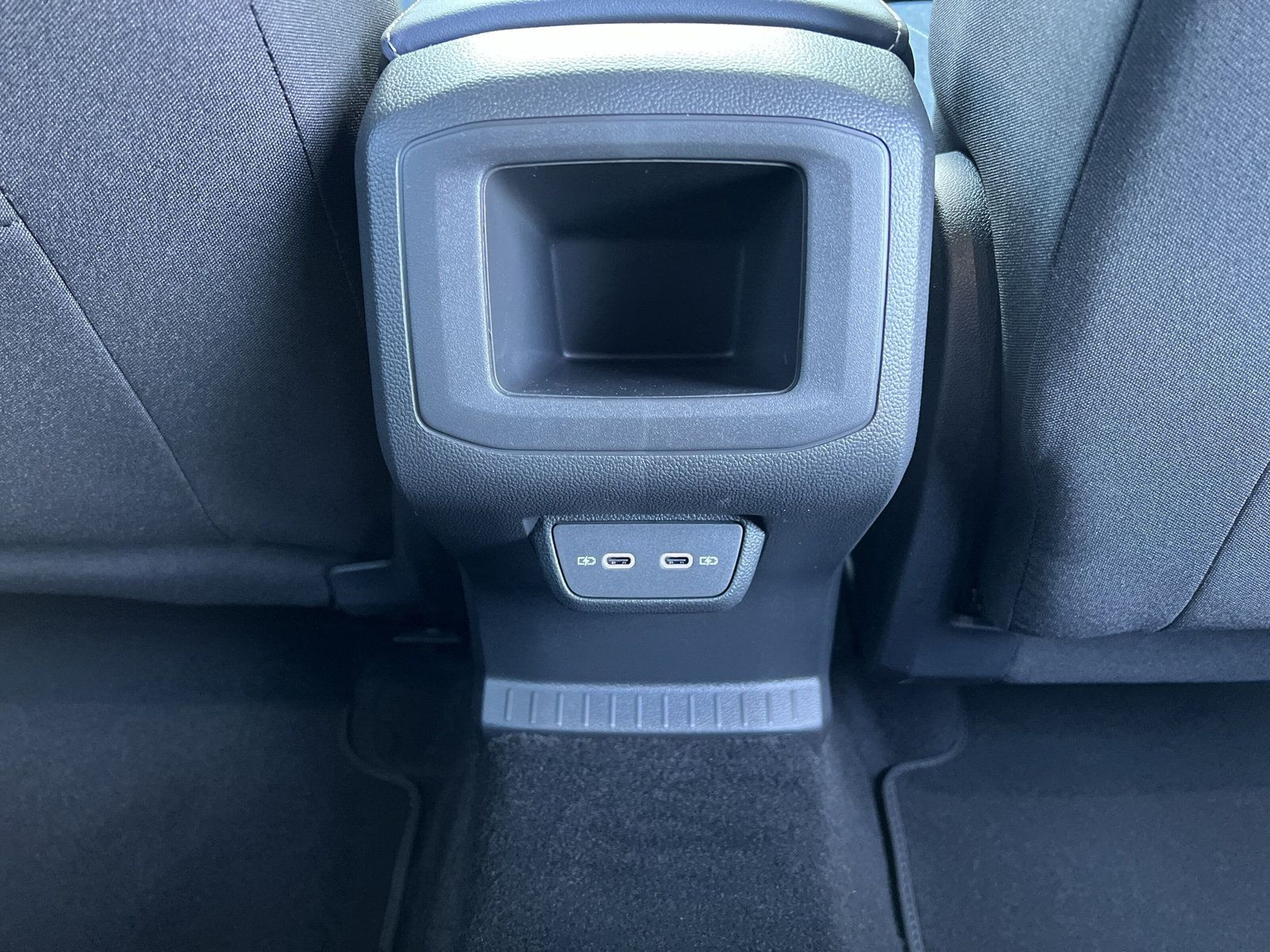Volkswagen - T-Cross_25