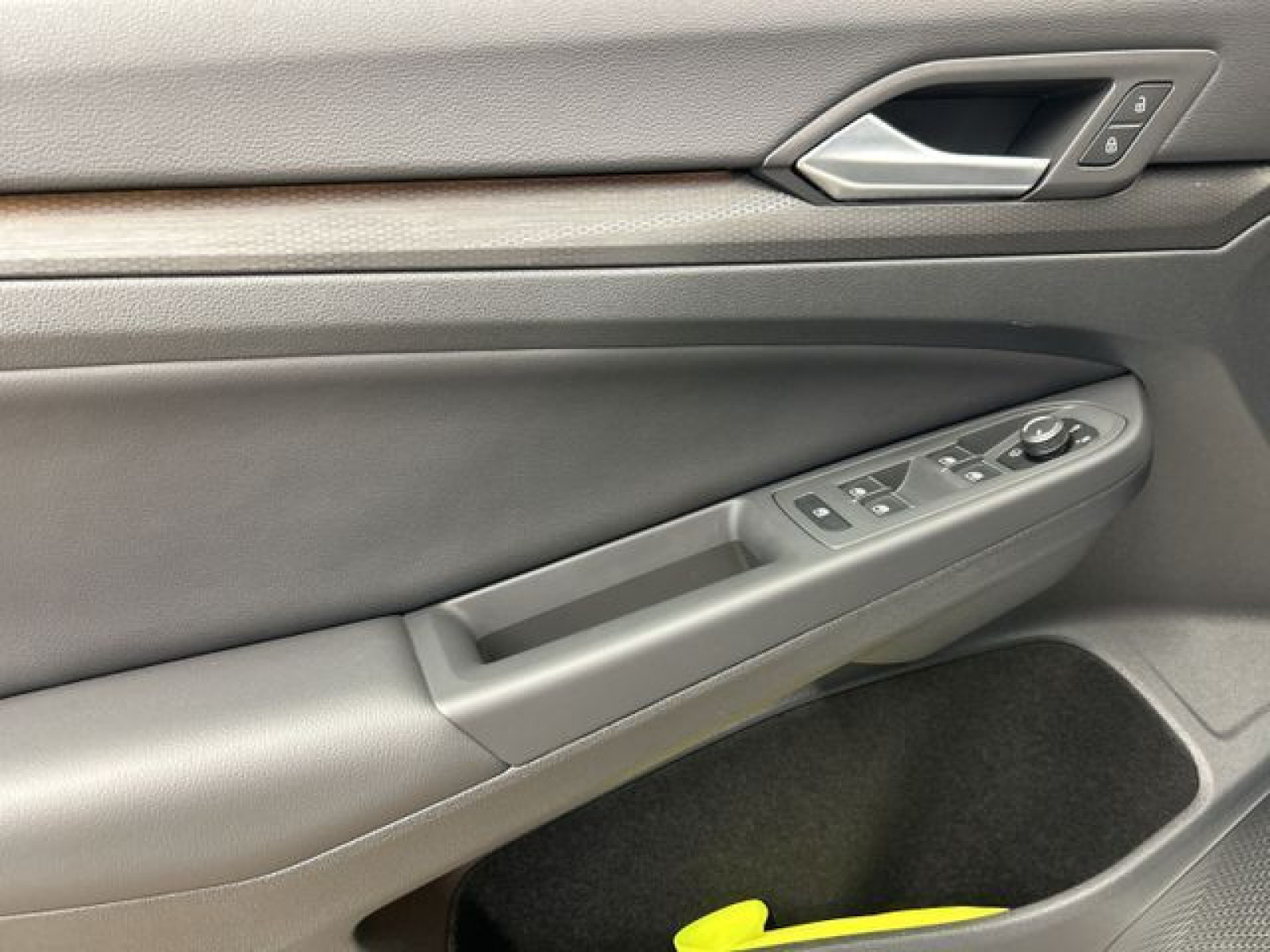 Volkswagen - Golf GTI_23