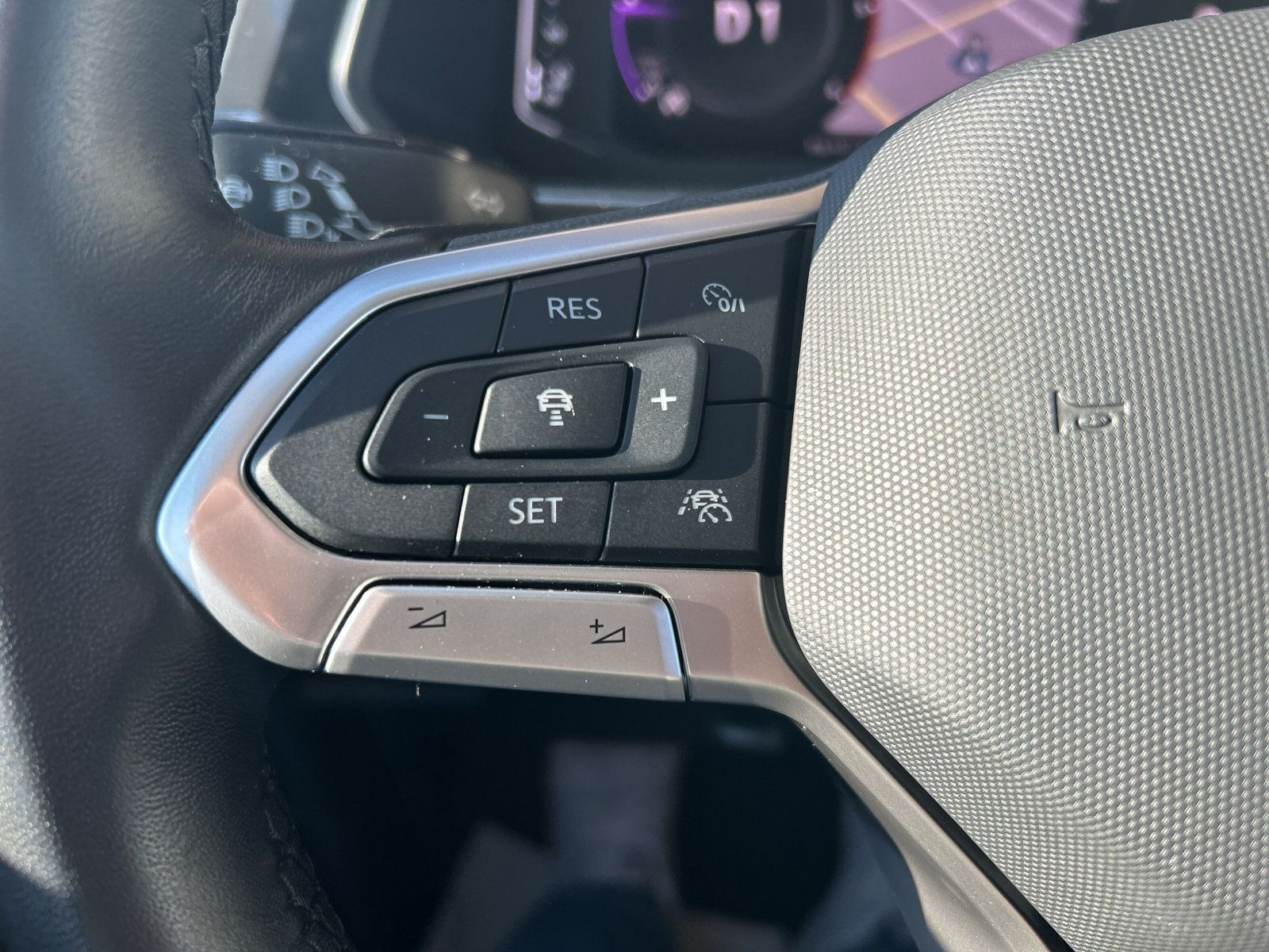 Volkswagen - Tiguan_22