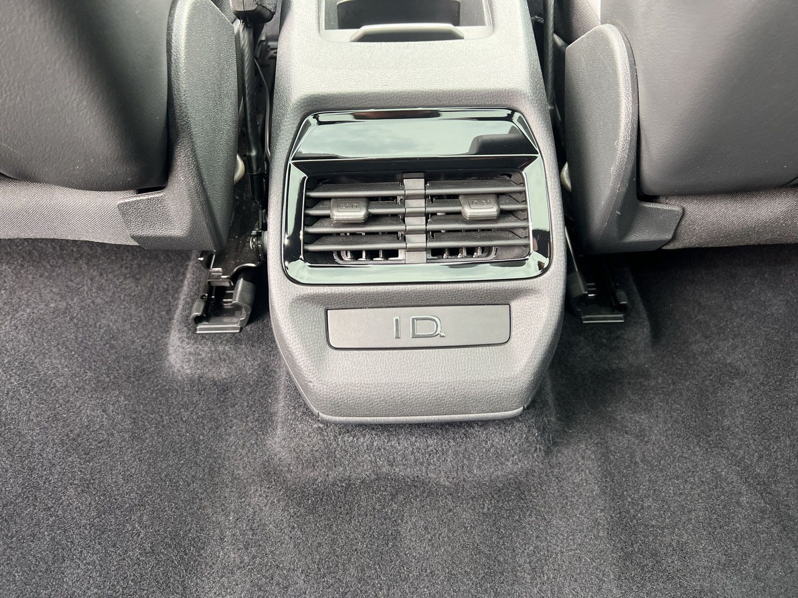 Volkswagen - ID.4_27