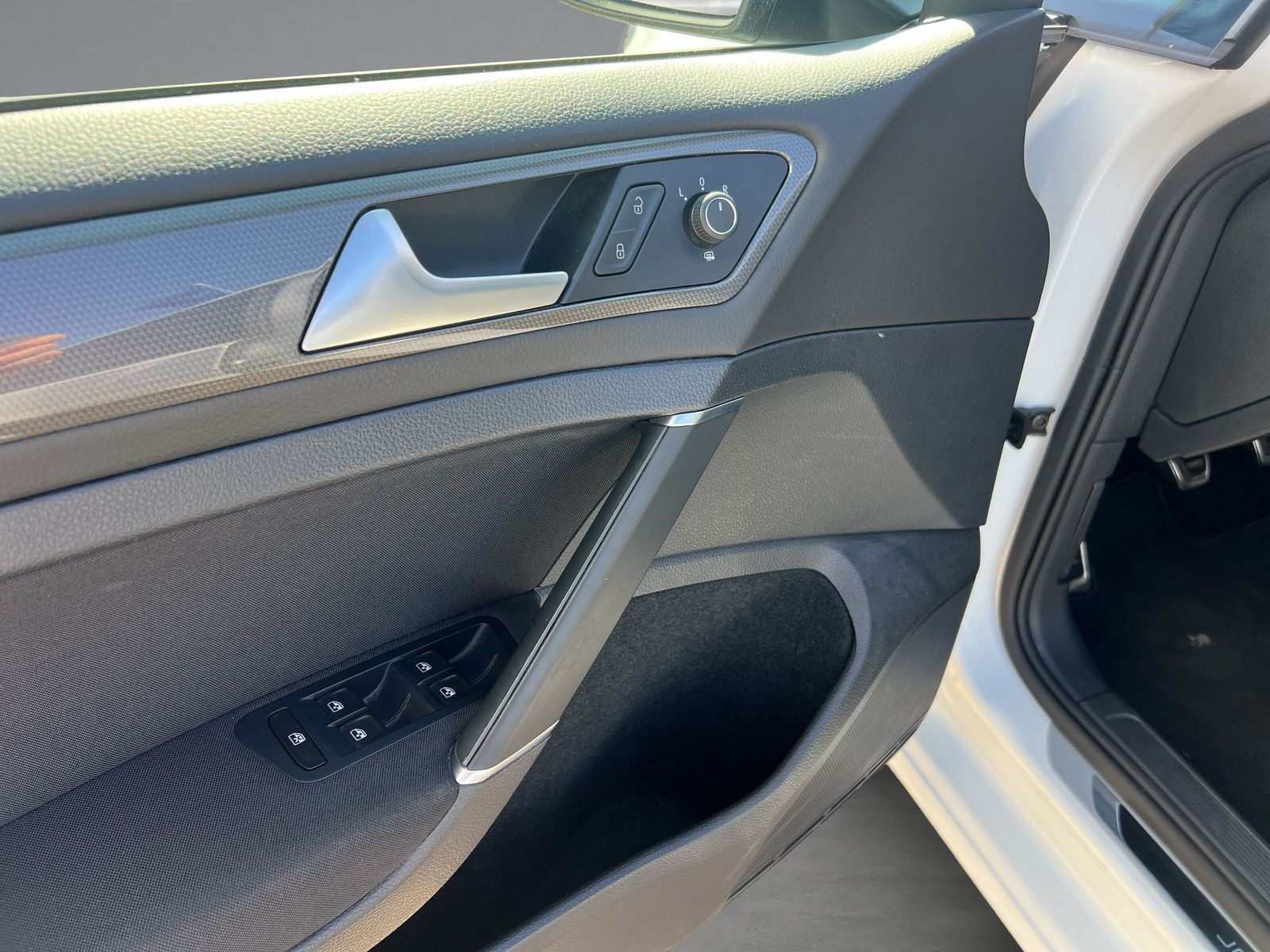 Volkswagen - Golf_21