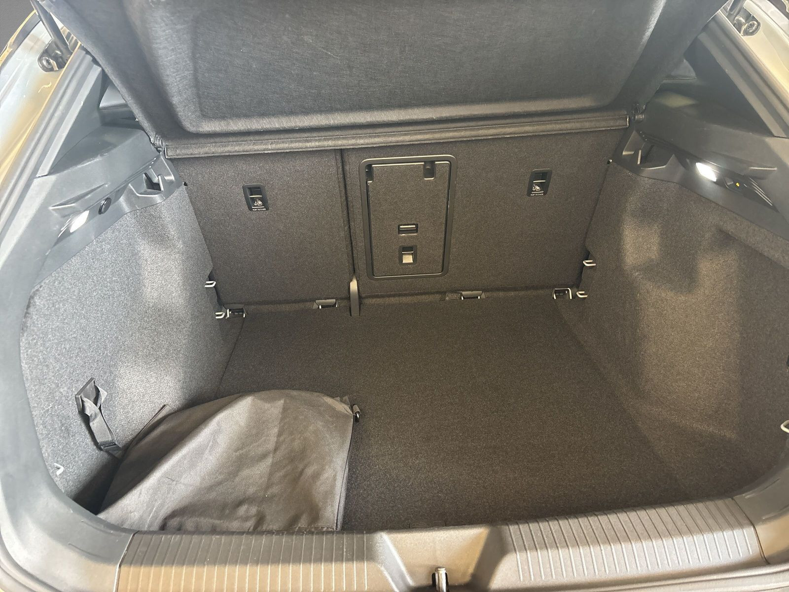 Volkswagen - ID.4_11