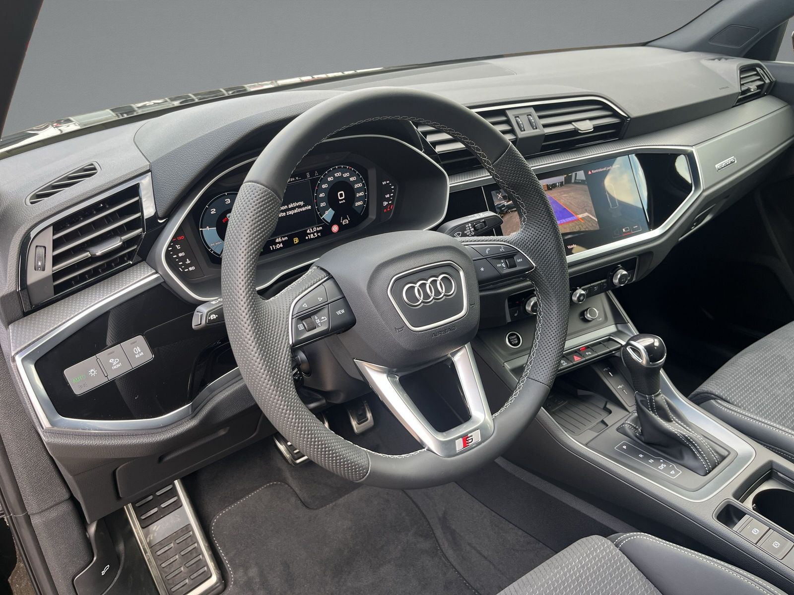 Audi - Q3_8