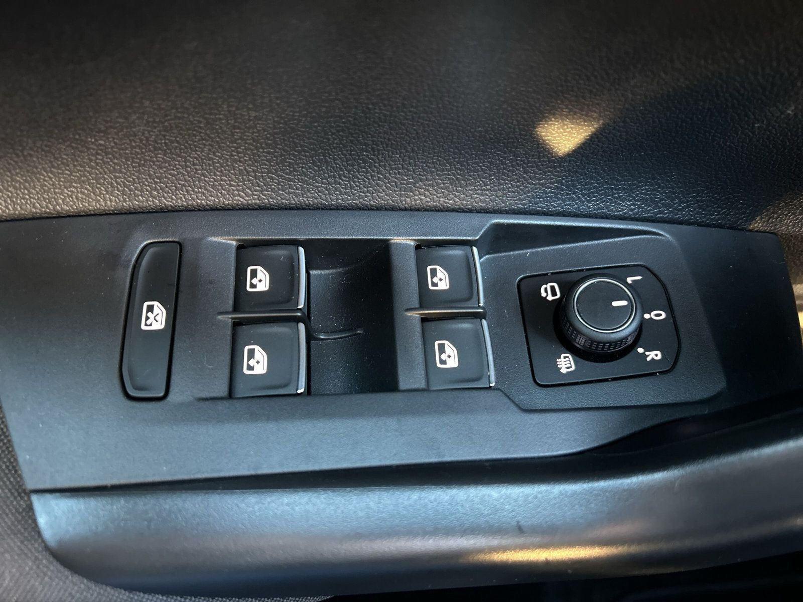 Volkswagen - Polo_26