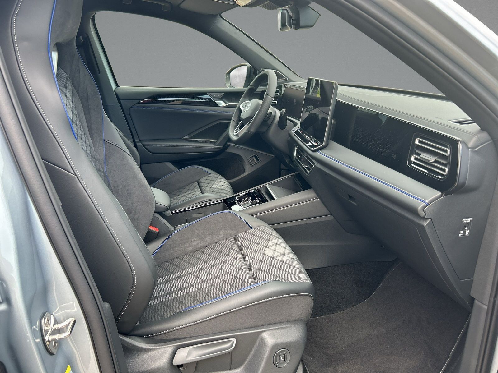 Volkswagen - Tiguan_13