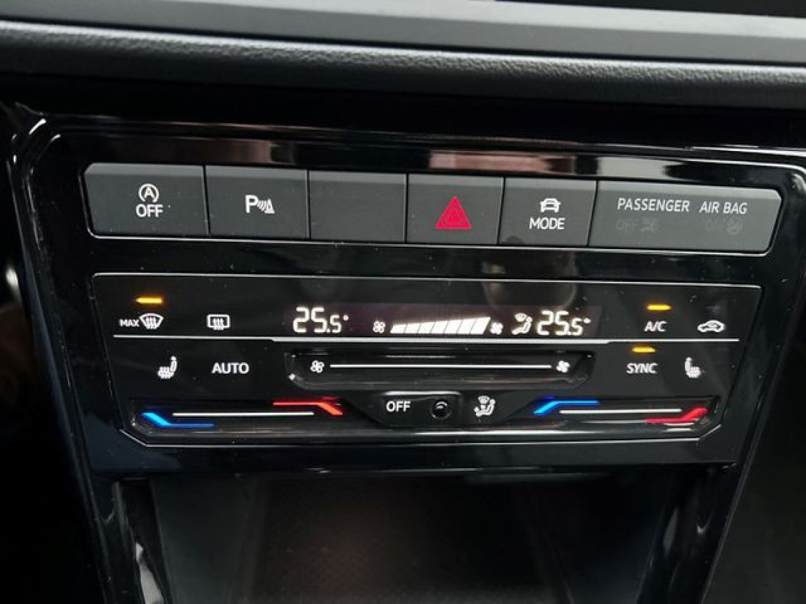 Volkswagen - T-Cross_22