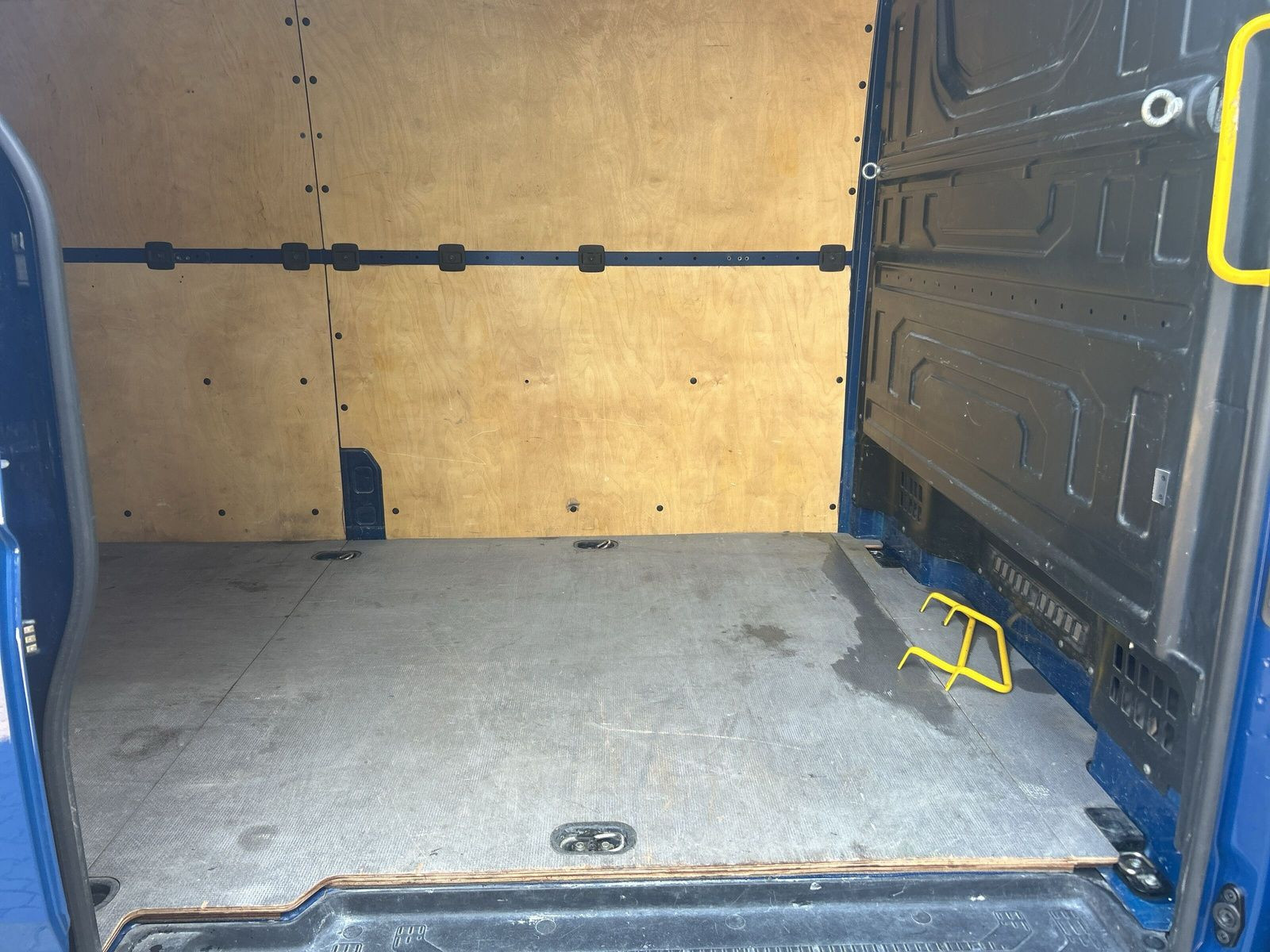 Volkswagen - Crafter_13