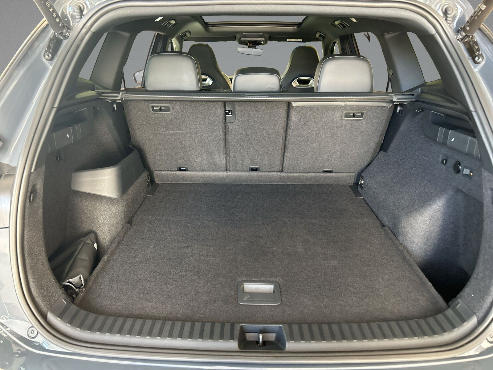 Volkswagen - Tayron_10