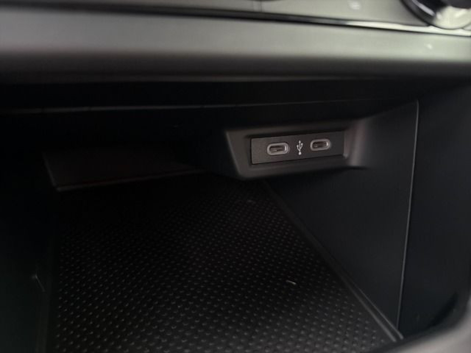 Volkswagen - Polo_25