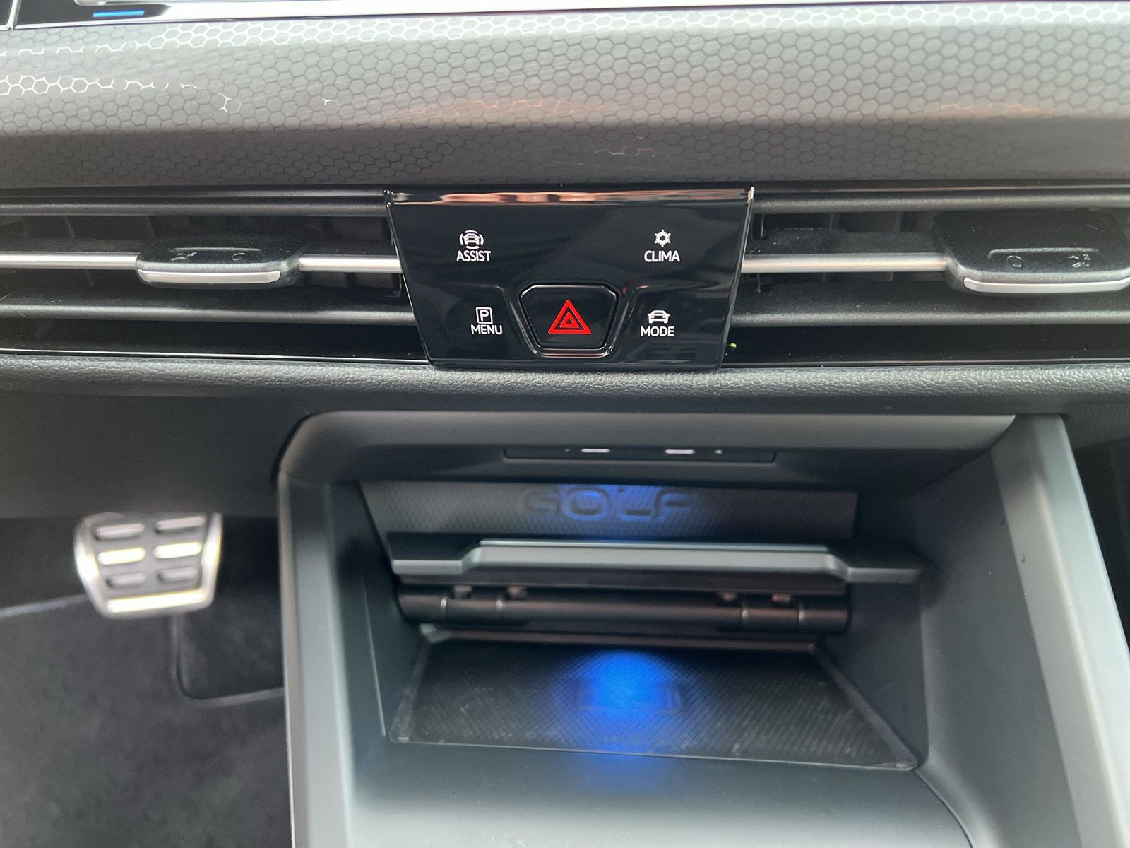 Volkswagen - Golf_16