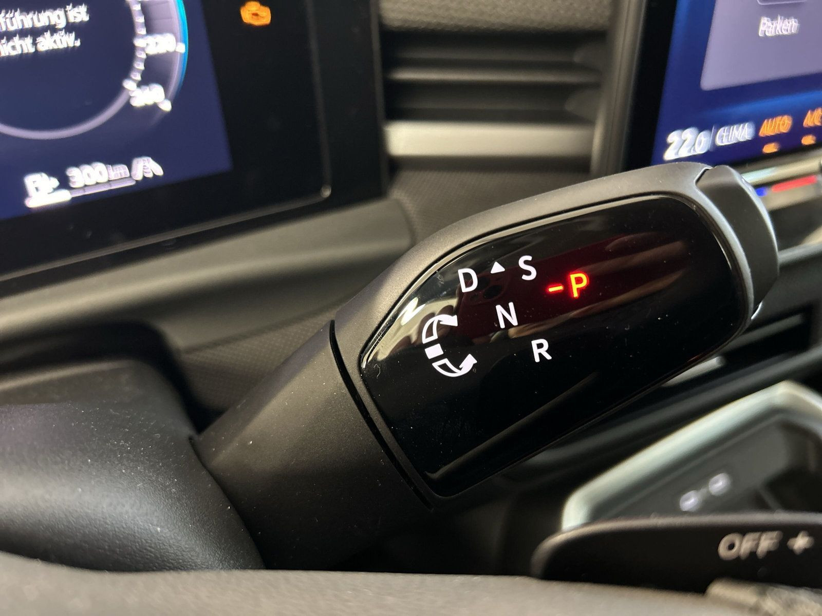 Volkswagen - T-Roc_16