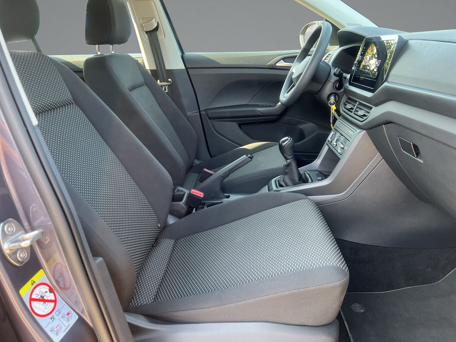 Volkswagen - T-Cross_13