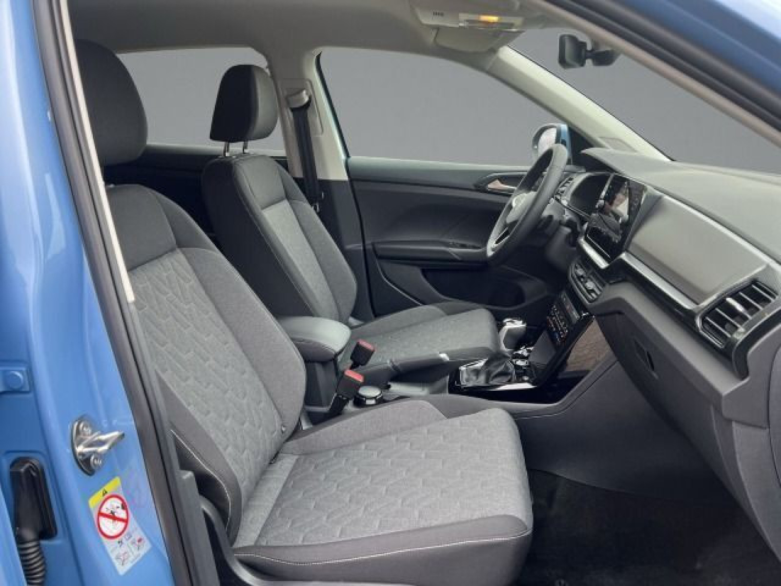 Volkswagen - T-Cross_12