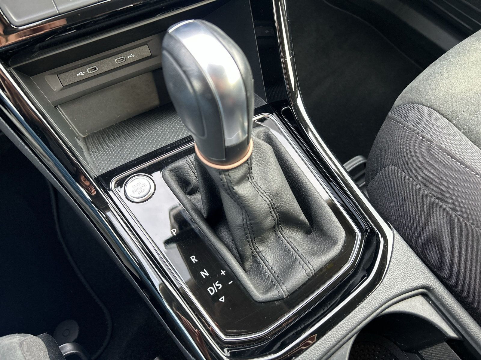 Volkswagen - Touran_15