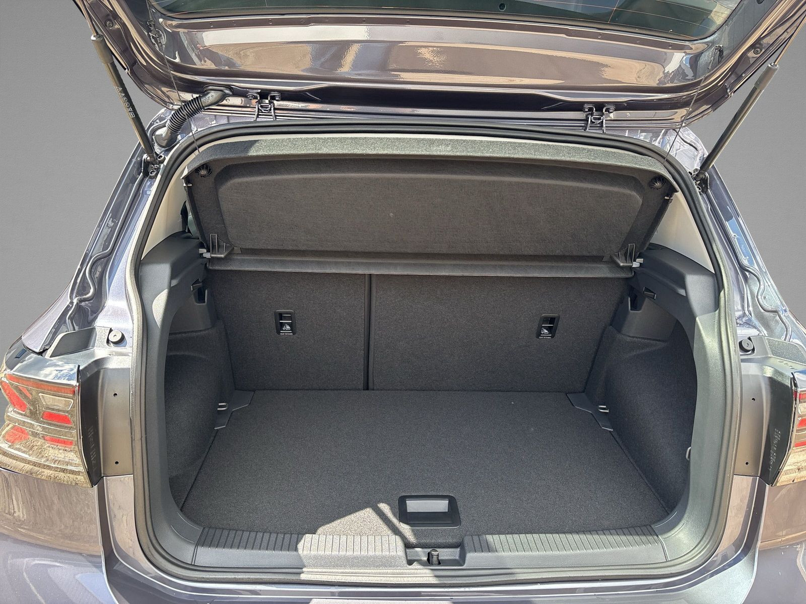 Volkswagen - T-Cross_11