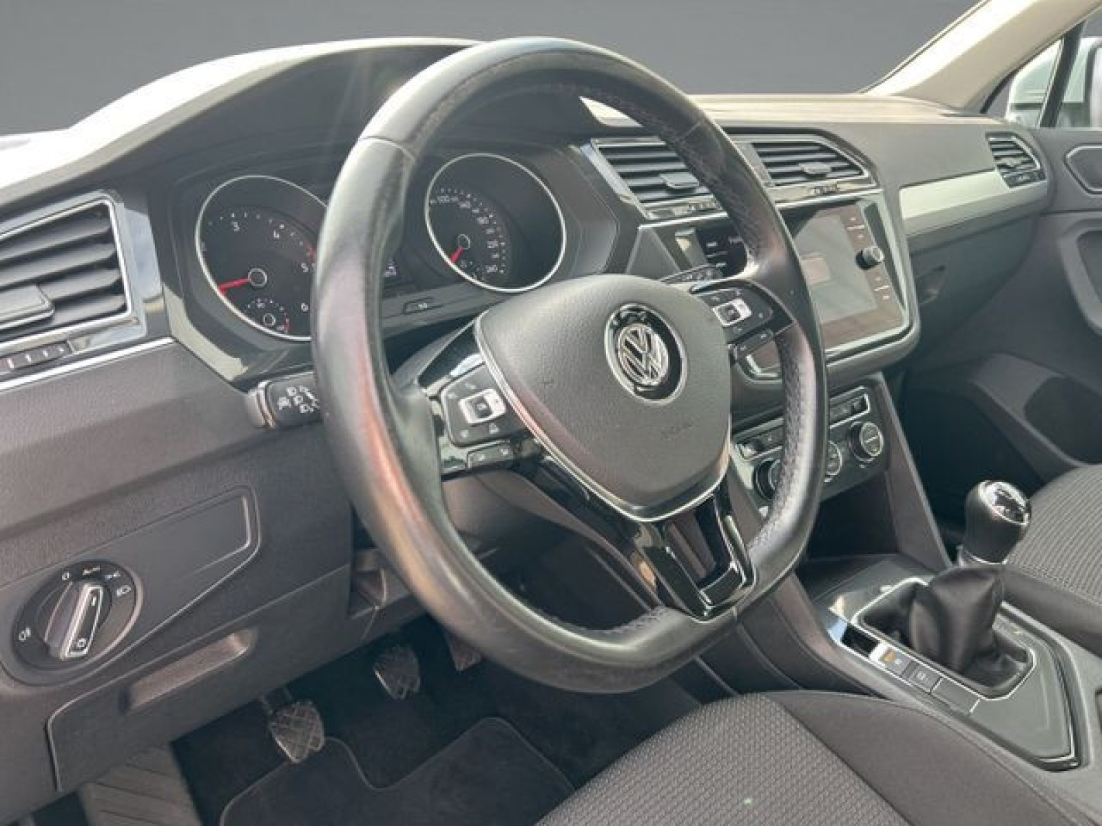 Volkswagen - Tiguan_8