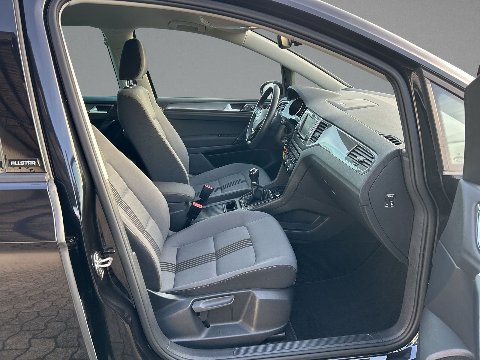 Volkswagen - Golf Sportsvan_10