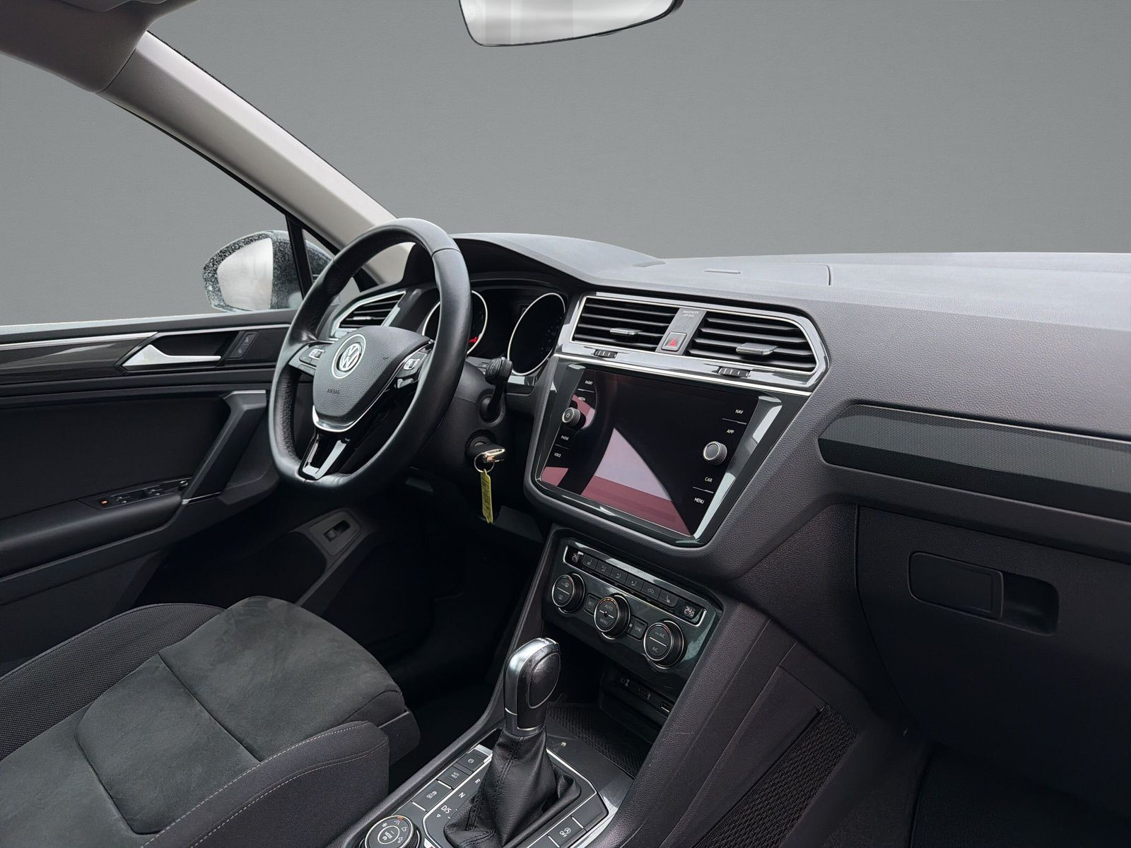 Volkswagen - Tiguan_14