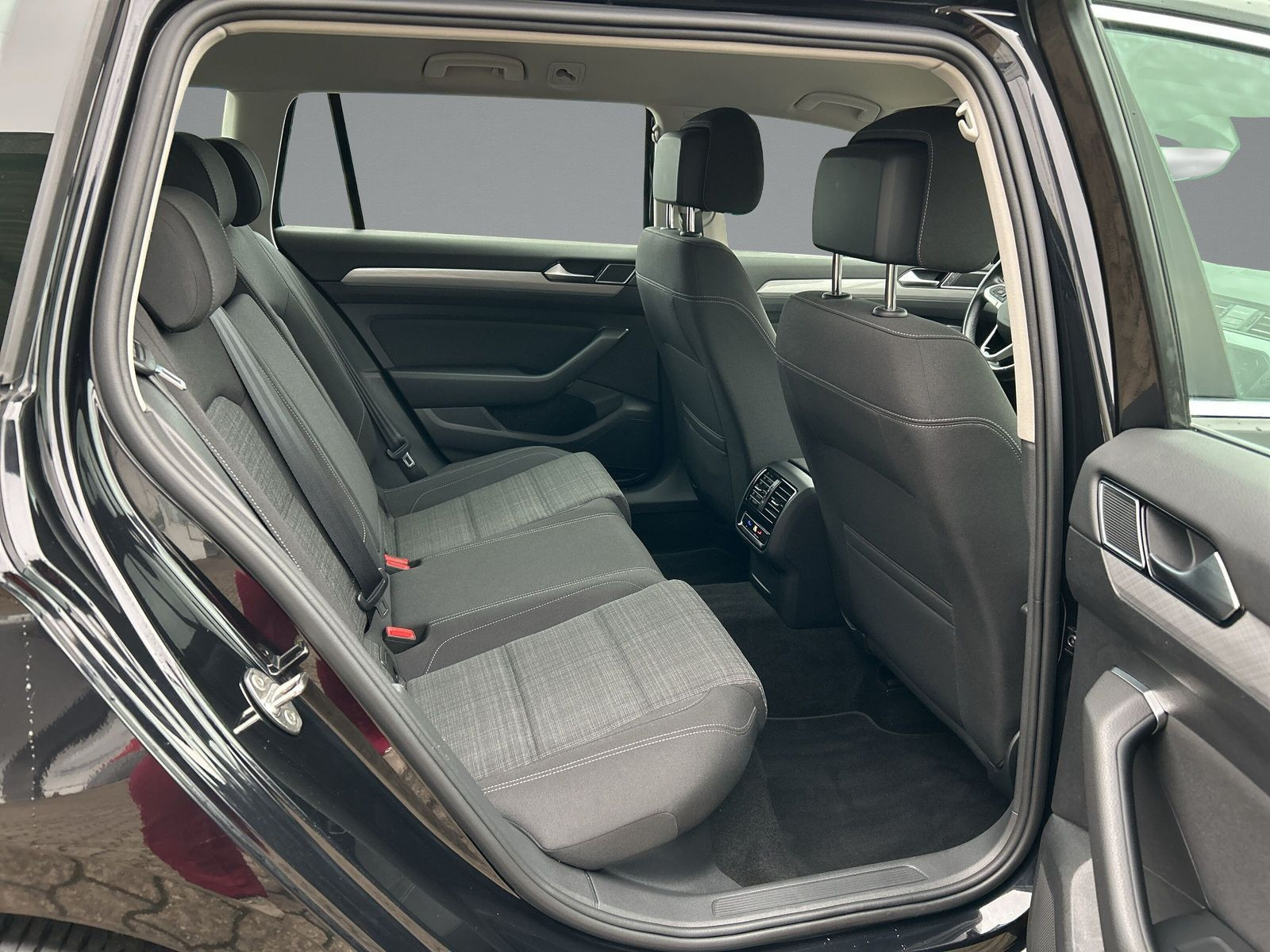 Volkswagen - Passat Variant_12