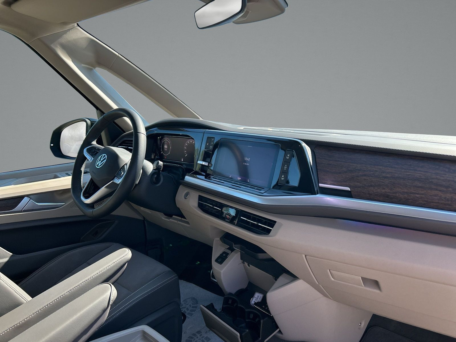 Volkswagen - Multivan_13
