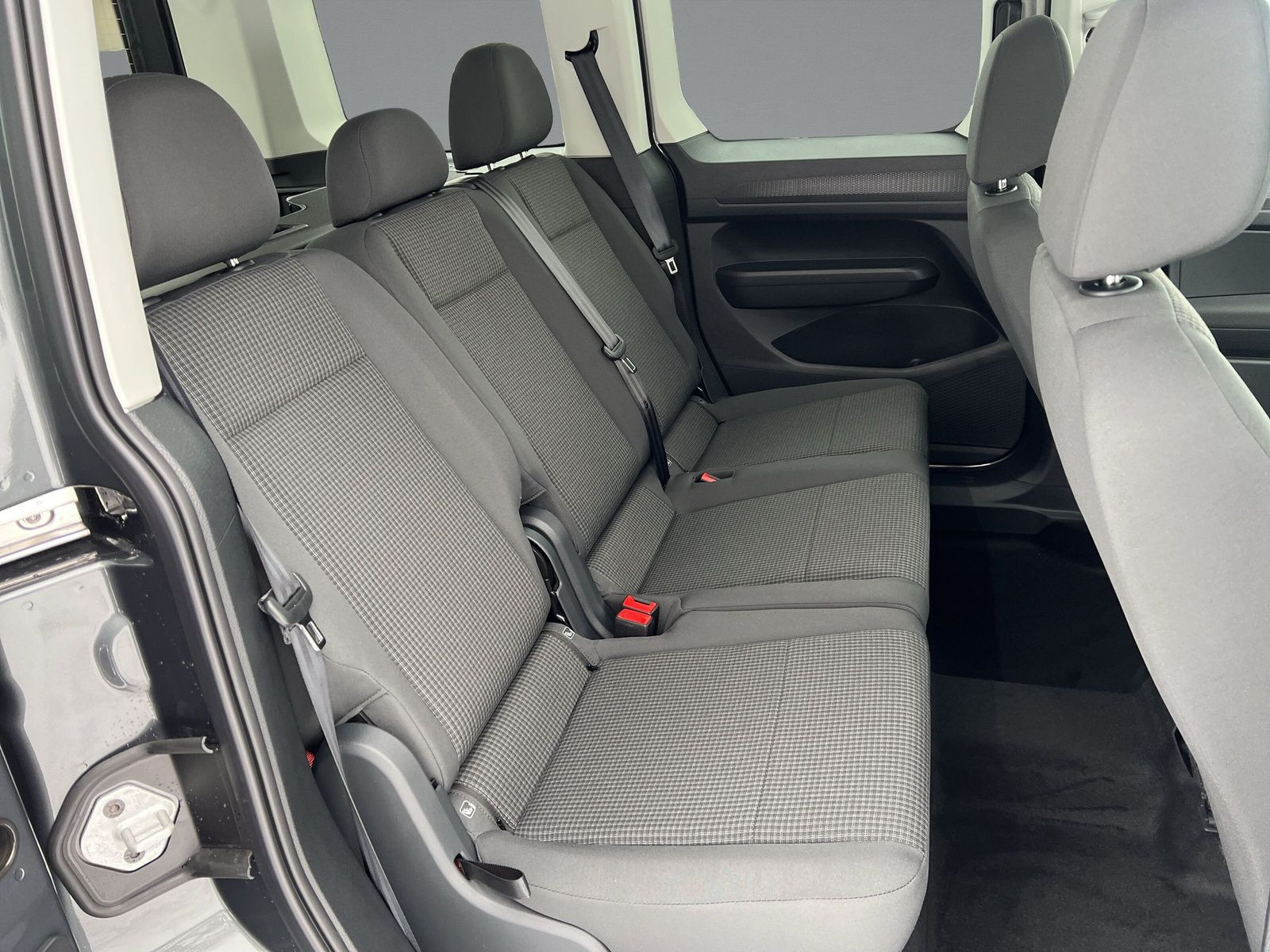 Volkswagen - Caddy_12
