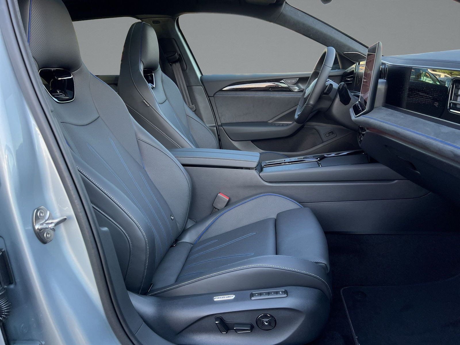 Volkswagen - Passat Variant_13